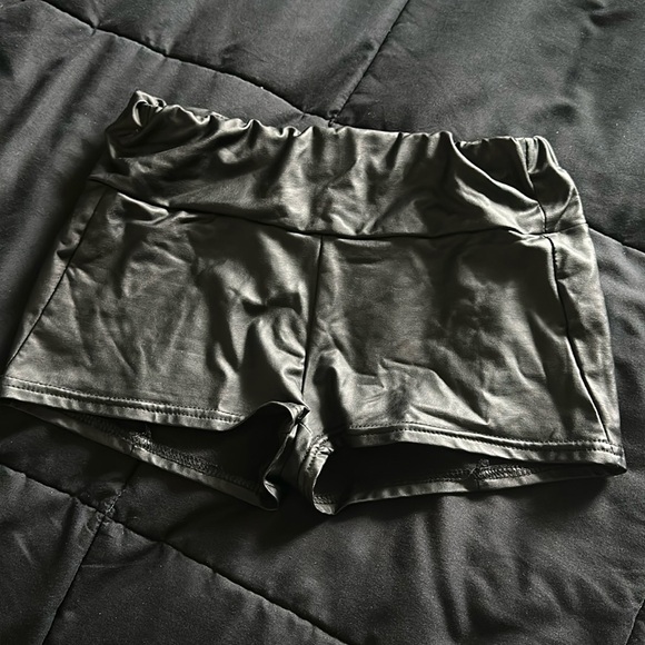 Pants - Black stretchy faux, leather shorts size small